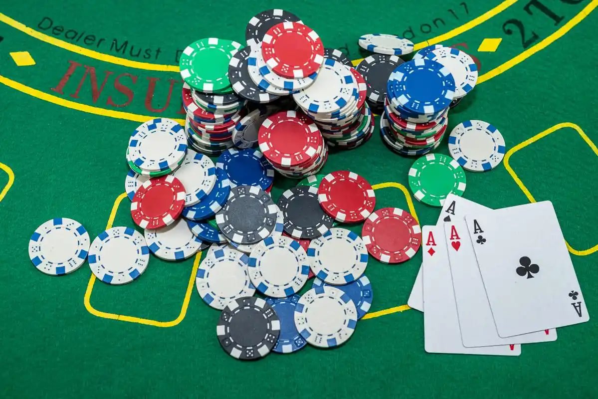 Responsible gaming message beside 4 apk card games guide content